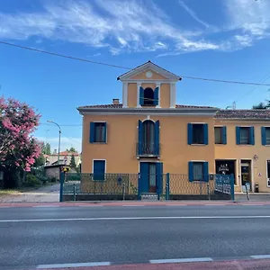 Iside , Chirignago-Zelarino Italia